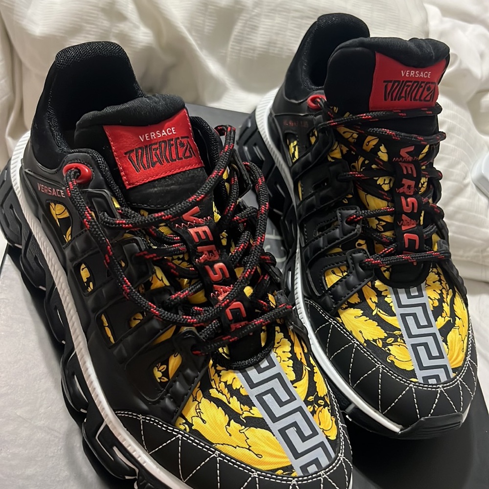 Versace greca sneakers like new